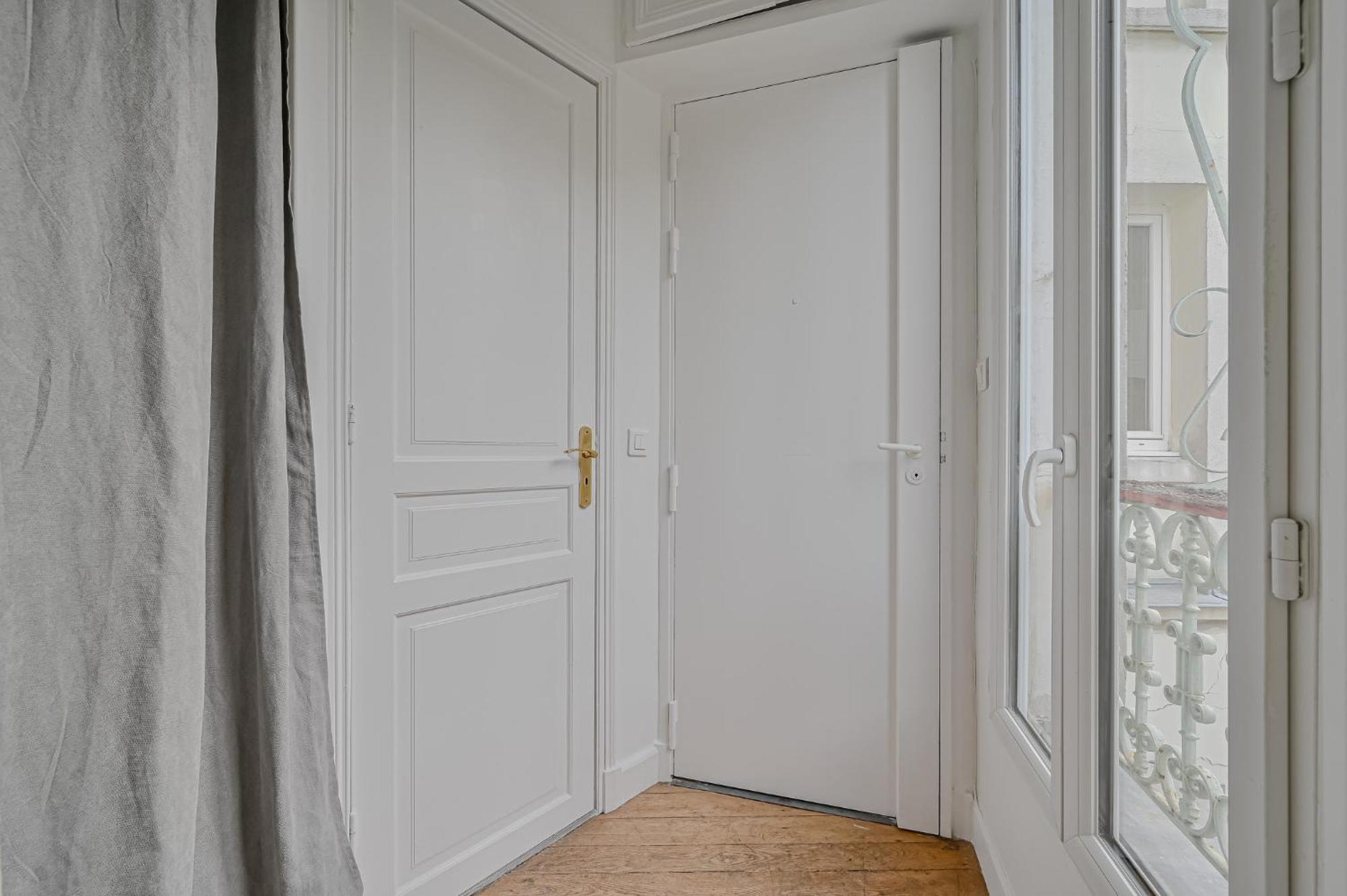 Ferienwohnung Le Poetique Niche Au Pied Du Sacre-Coeur Paris Exterior foto